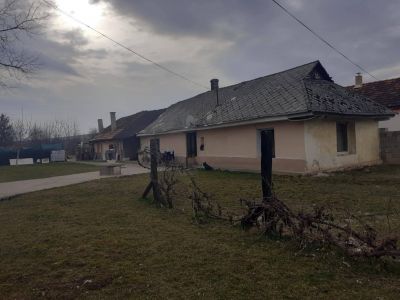 Ponúkam Vám na predaj rodinný dom v obci Hidasnémeti - Maďarsko - 1
