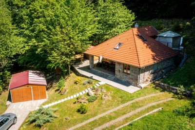 Exkluzívne Vám ponúkame na predaj rodinný dom v obci Hollóháza - Maďarsko - 2