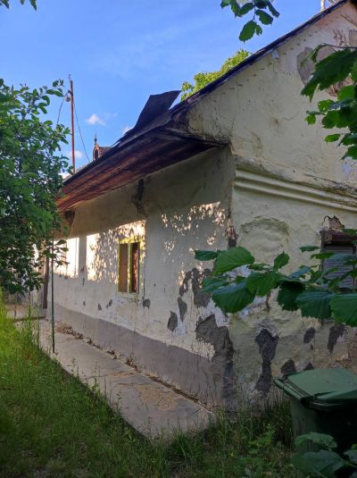 Ponúkame Vám na predaj pozemok s rodinným domom v obci Hídvégardó - Maďarsko - 1