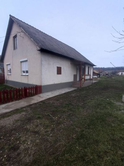 Ponúkame Vám na predaj rodinný dom v obci Borsodszirák - Maďarsko - 2