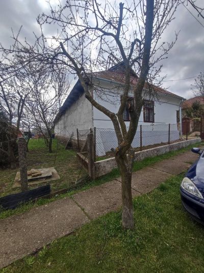 Ponúkame Vám na predaj rodinný dom v obci Szalaszend - Maďarsko - 1