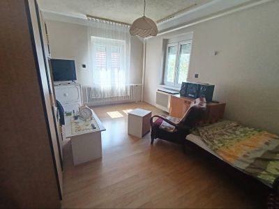 Ponúkame Vám na predaj rodinný dom v obci Gibárt  - 12