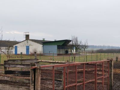 Ponúkame Vám na predaj skladový priestor v obci Vilmány – Maďarsko