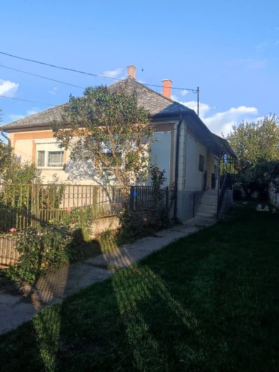 Ponúkame Vám na predaj rodinný dom v obci Ináncs  - Maďarsko - 1