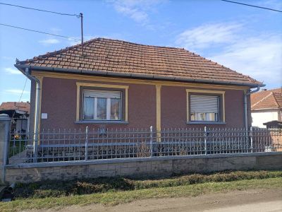 Ponúkame Vám na predaj rodinný dom v Szendrő - Maďarsko - 1