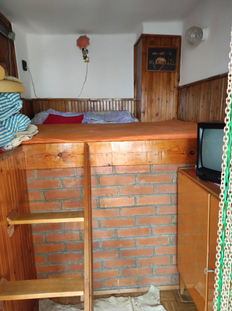 Rodinný víkendový dom s prírodným prameňom pri jazere Rakaca v obci Szalonna - Maďarsko - 9