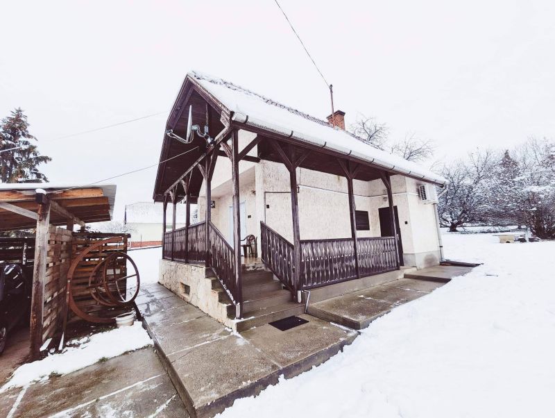 Ponúkame Vám na predaj rodinný dom v obci Pingyom ( Miškolc ) - Maďarsko - 1
