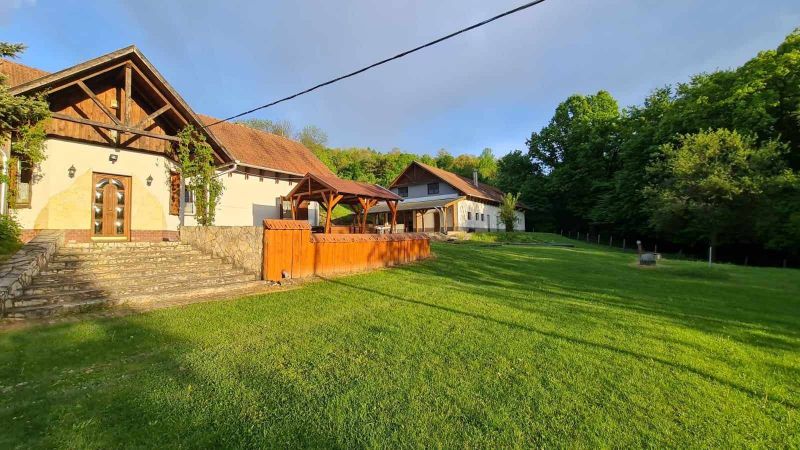 Ponúkam Vám investičnú príležitosť - lesnú usadlosť, 17 570 m2 stavebná a rozvojová plocha v lese Nagybarca - Maďarsko - 2