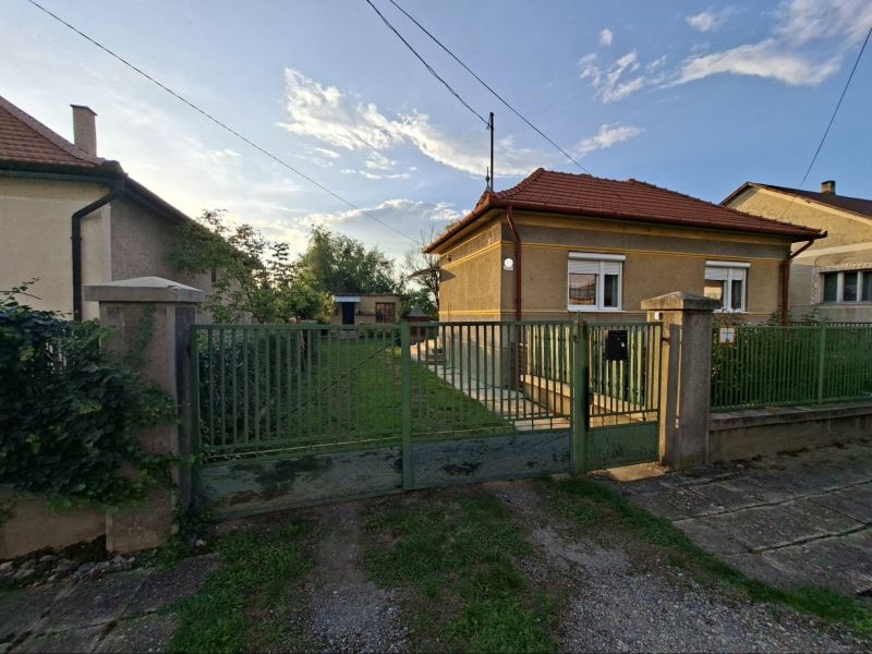 Ponúkame Vám na predaj rodinný dom v obci Bánréve - Maďarsko - 2