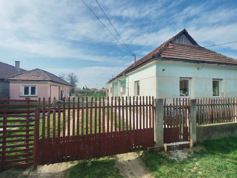 Ponúkam Vám na predaj rodinný dom v obci Halmaj – Maďarsko - 1