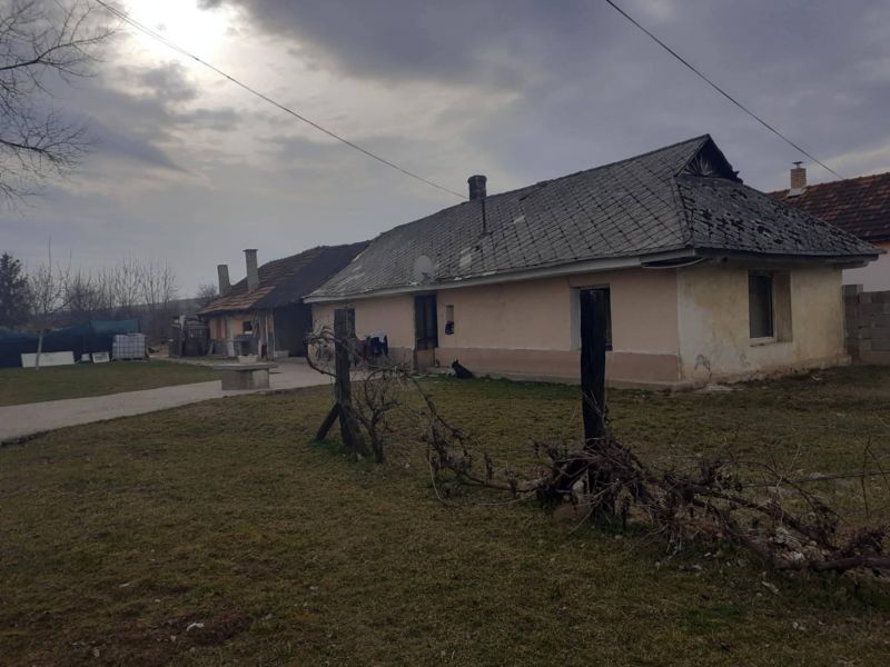 Ponúkam Vám na predaj rodinný dom v obci Hidasnémeti - Maďarsko - 1