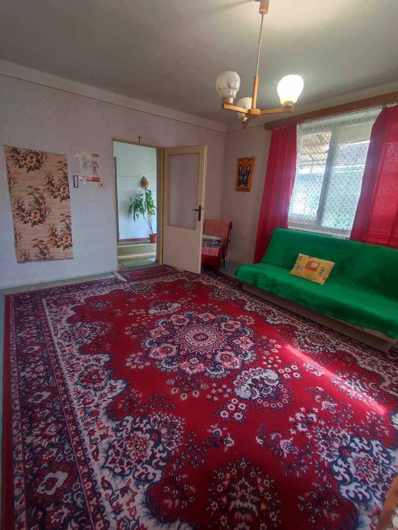 ZNÍŽENÁ CENA - na predaj rodinný dom v dedine Jasov - adresa je Tichá ulica č. 7 - 11