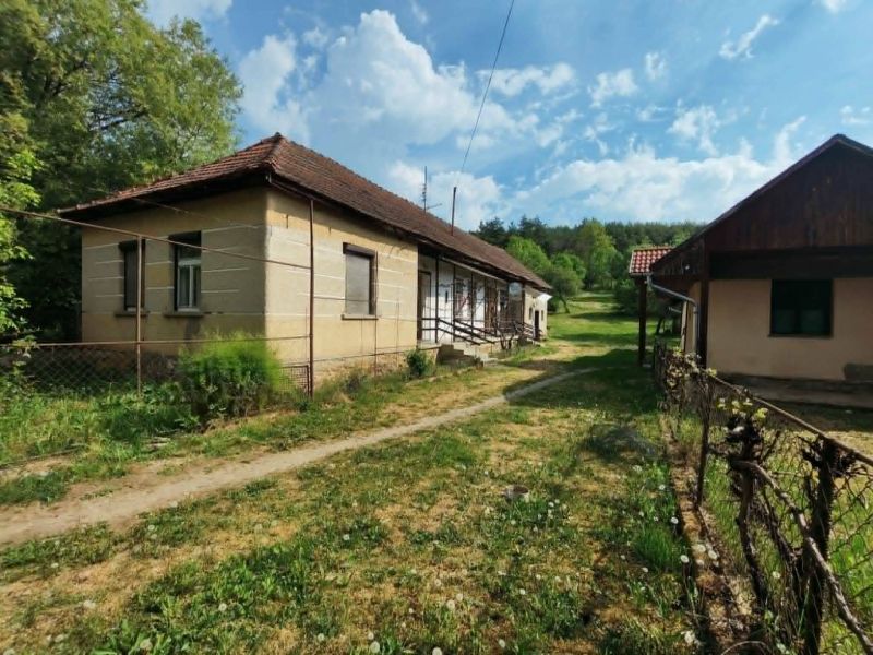 Na predaj vidiecky dom v krásnej lokalite - obec Tornabarakony – Maďarsko - 1