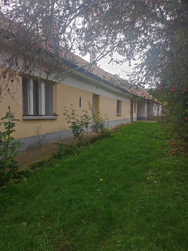 Ponúkame Vám na predaj rodinný dom v mestečku Gönc - Maďarsko - 1