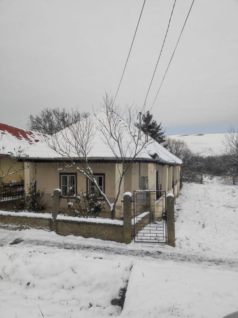 Ponúkame Vám na predaj rodinný dom v obci Encs Abaújdevecser - Maďarsko - 1