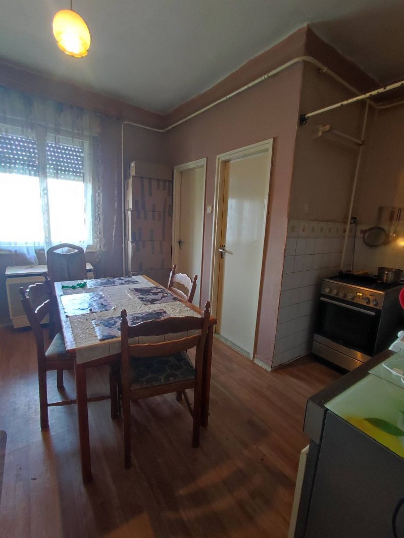 Ponúkame Vám na predaj rodinný dom v meste Encs - Maďarsko - 9