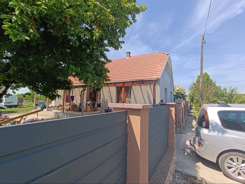 Ponúkame Vám na predaj rodinný dom v obci Aszaló - Maďarsko - 1