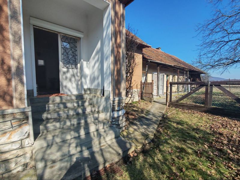 Ponúkame Vám na predaj rodinný dom v obci Komjáti - Maďarsko - 3