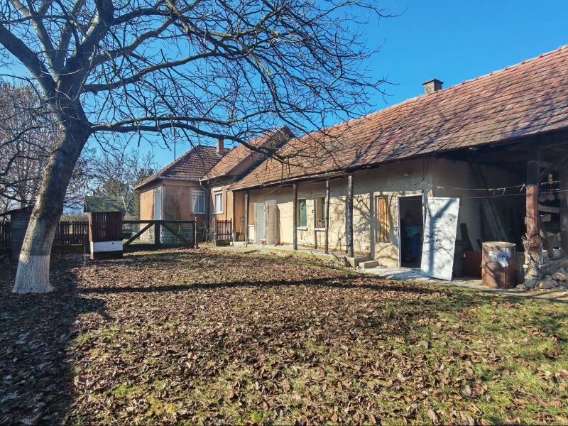 Ponúkame Vám na predaj rodinný dom v obci Komjáti - Maďarsko - 2