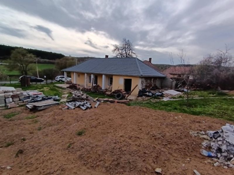 Ponúkame Vám na predaj rodinný dom v obci Szalaszend - Maďarsko - 8