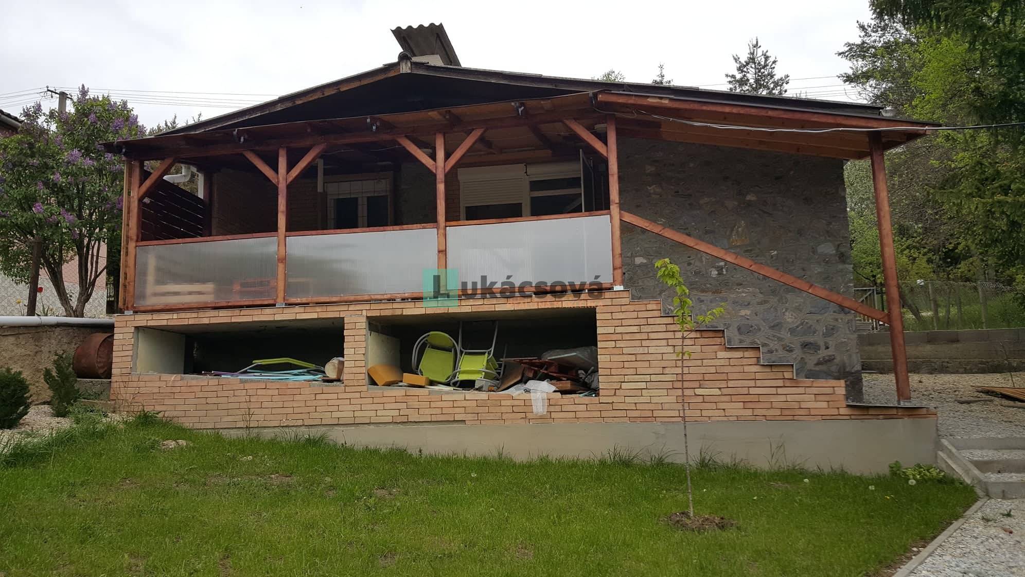 Ponúkame Vám na predaj chatu pri jazere v lukratívnej časti Rakaca / Meszes - Maďarsko