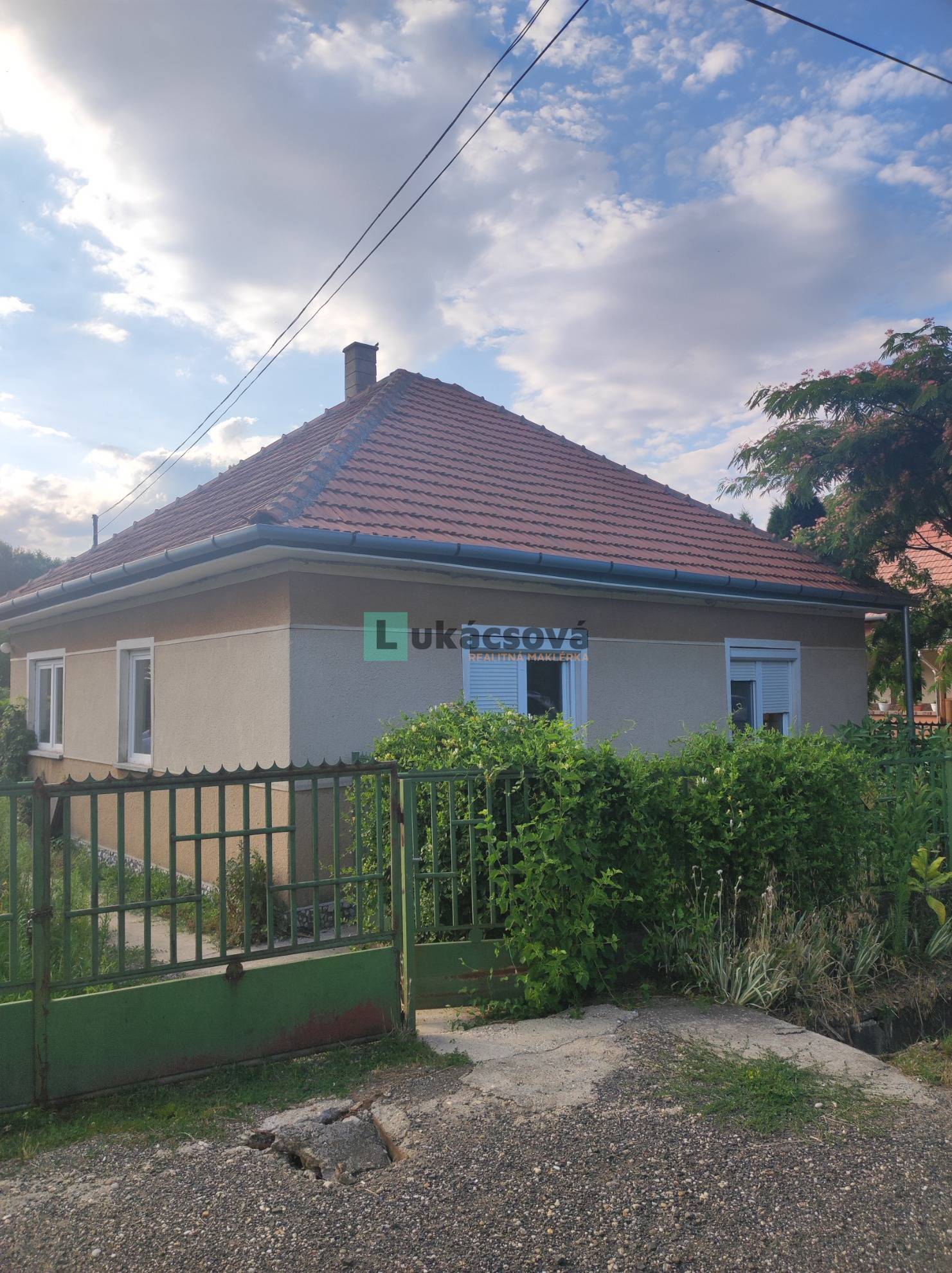 Ponúkame Vám na predaj rodinný dom v obci Pere - Maďarsko