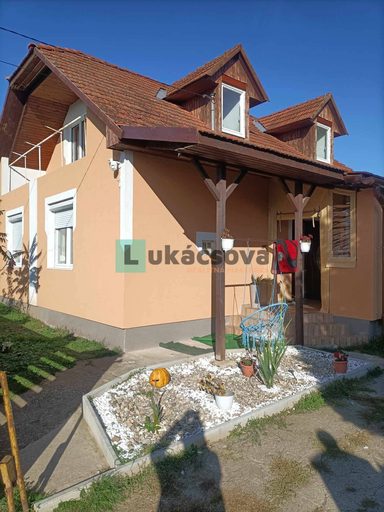 Ponúkam Vám na predaj rodinný dom v obci Göncruszka 