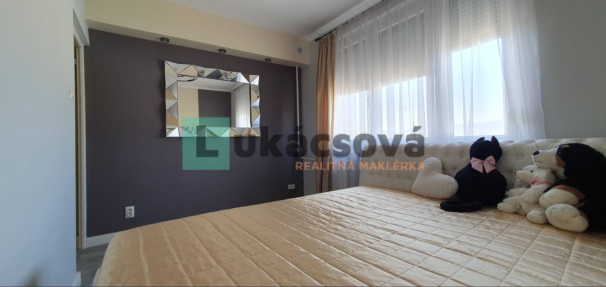 Ponúkam na predaj 2 izbový byt po rekonštrukcii s 4 m2 loggiou v lukratívnej časti Budapesť v XIII. obvode na Vácovej ulici